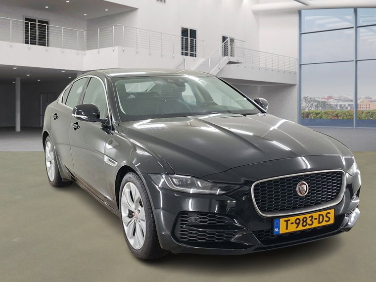 Foto van Jaguar XE