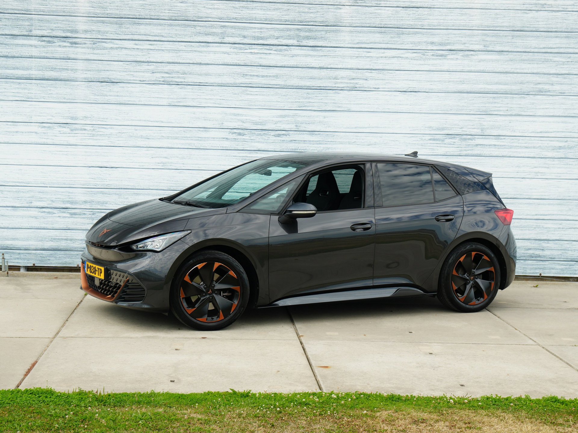 Foto van CUPRA Born