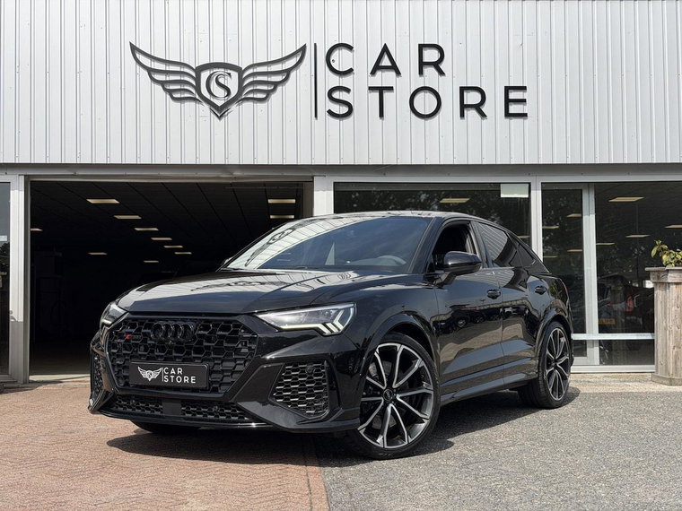 Foto van Audi RSQ3