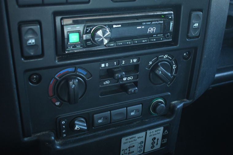 Land Rover Defender