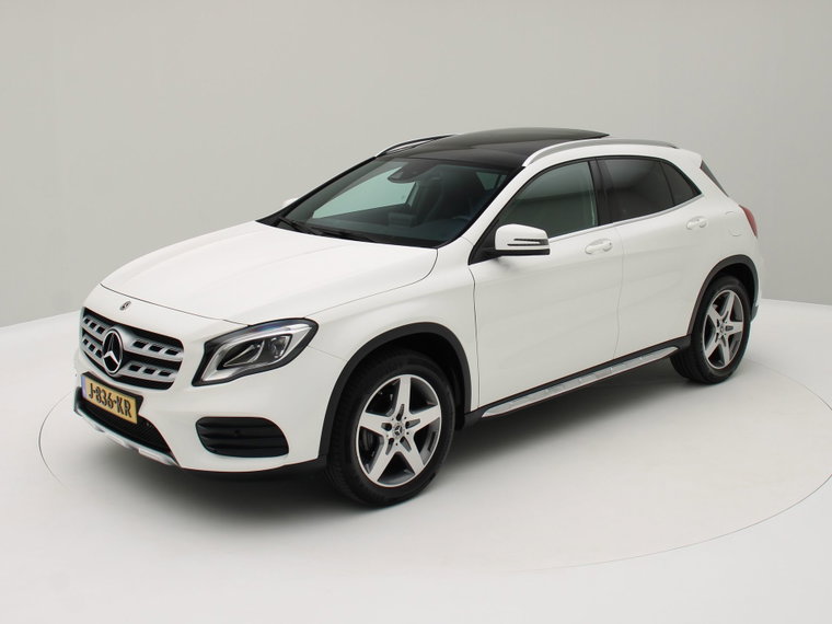 Mercedes-Benz GLA foto 1