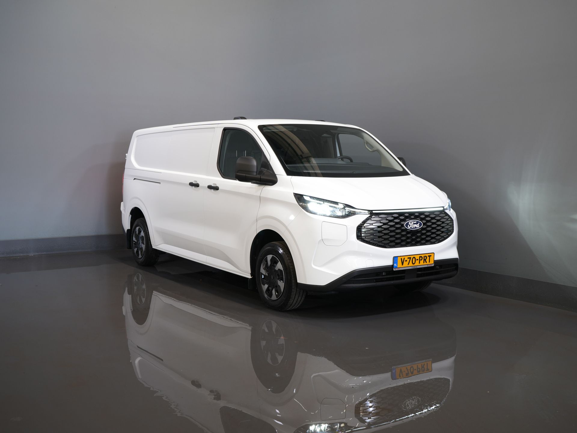 Foto van Ford E-Transit Custom