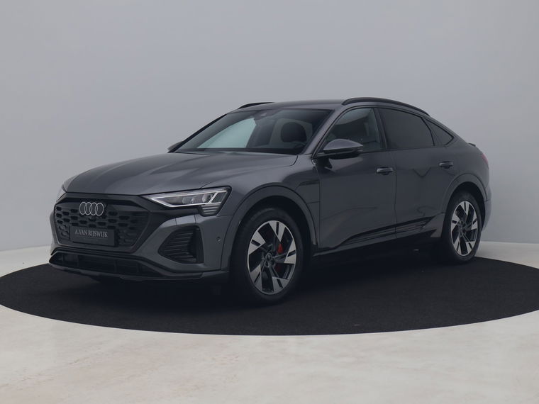 Foto van Audi Q8 Sportback e-tron