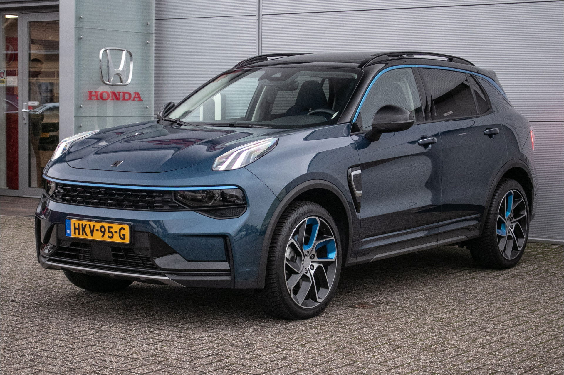 Foto van Lynk & Co 01