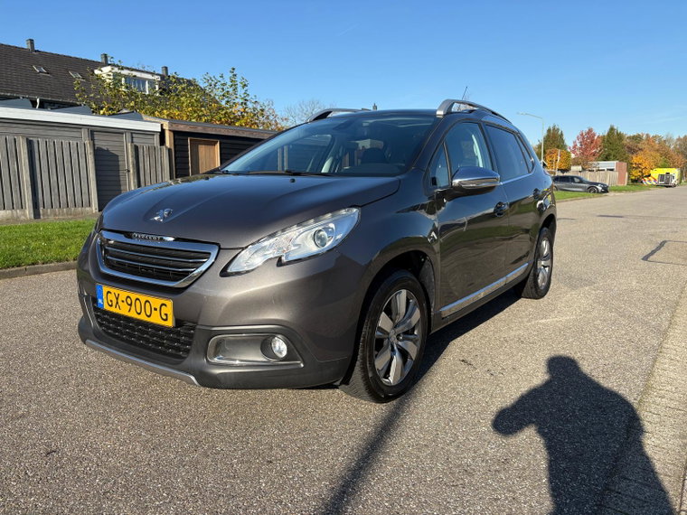 Peugeot 2008 foto 1