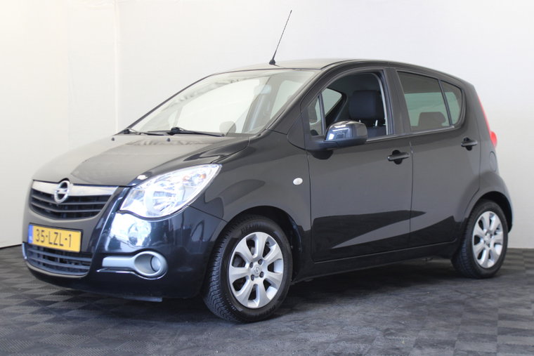 Opel Agila foto 1