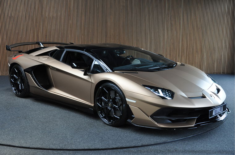 Lamborghini Aventador