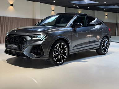 Foto van Audi RSQ3