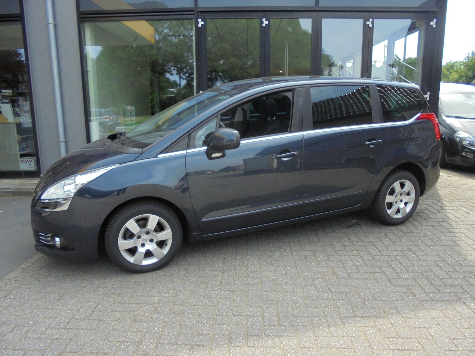 Foto van Peugeot 5008