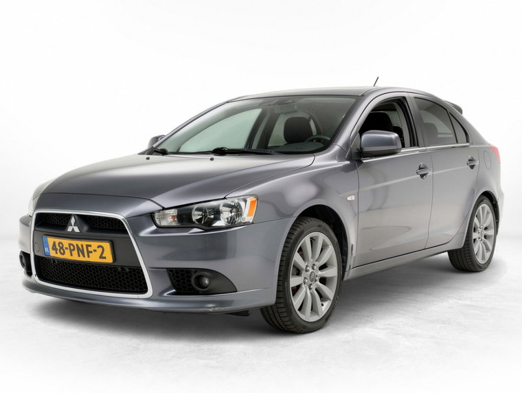 Mitsubishi Lancer foto 1