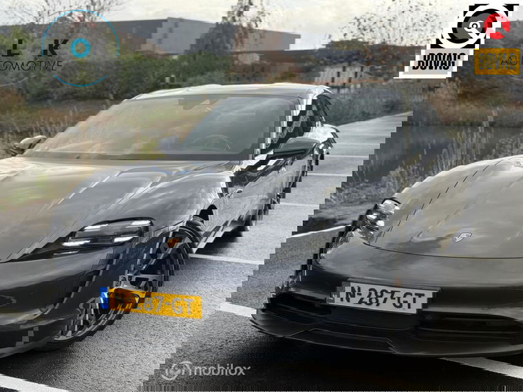 Foto van Porsche Taycan