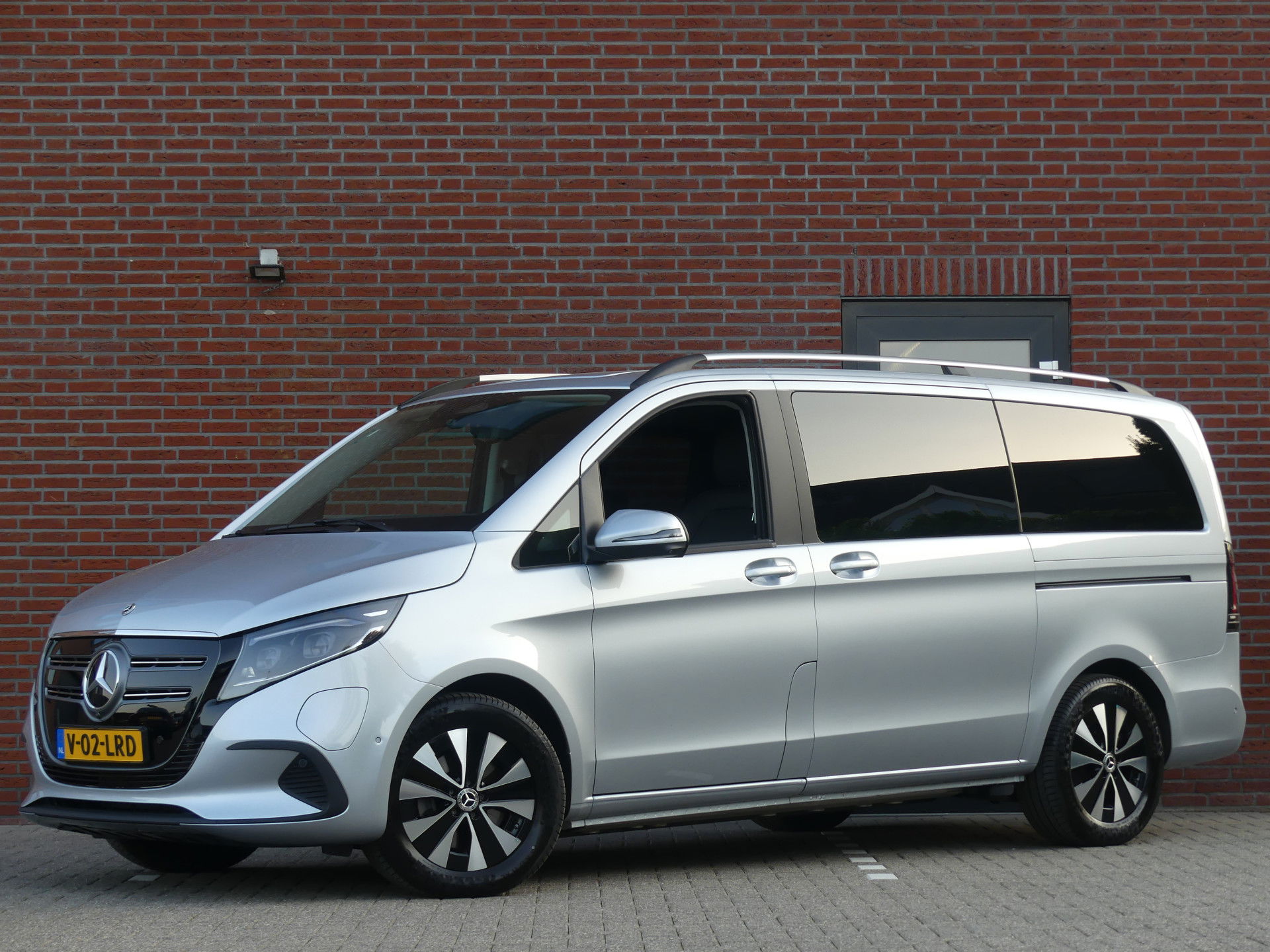 Foto van Mercedes-Benz EQV