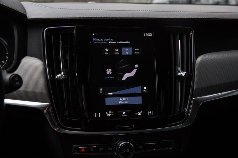 Volvo V90