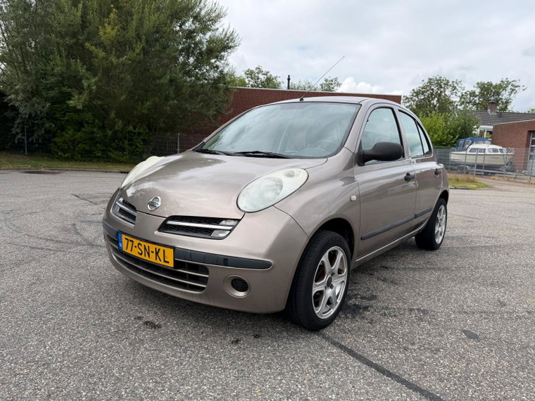 Nissan Micra foto 1