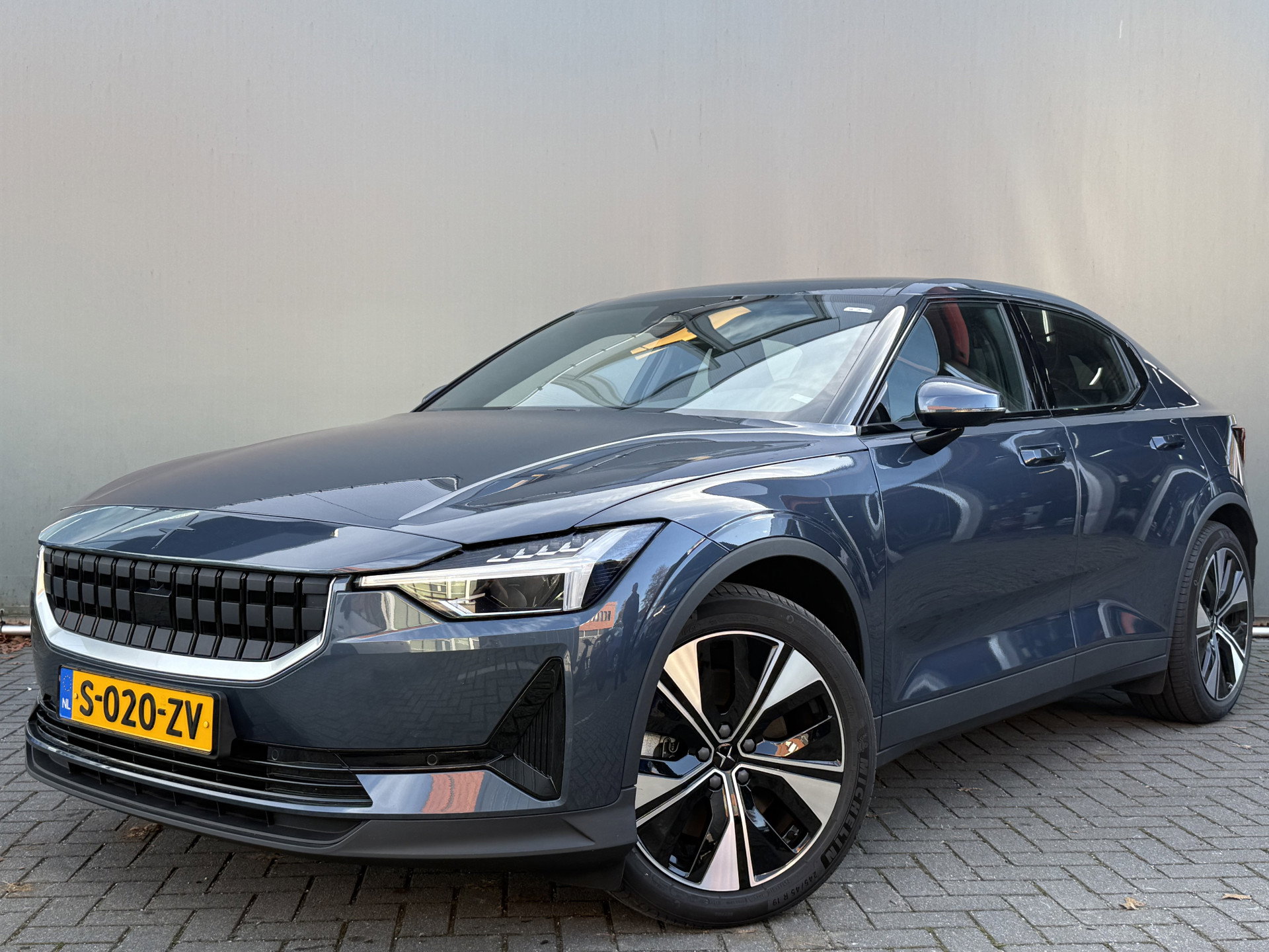 Foto van Polestar 2