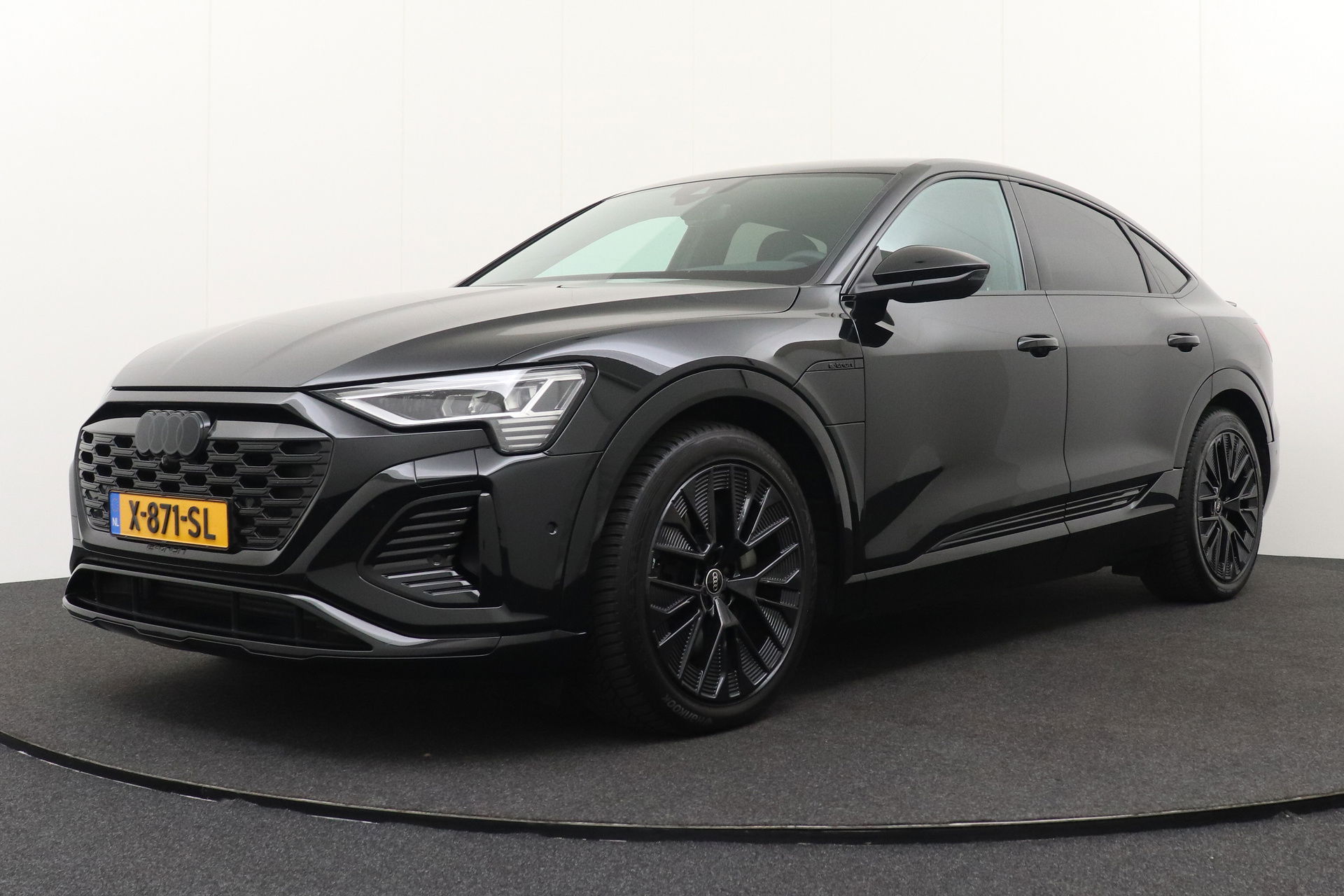 Foto van Audi Q8 Sportback e-tron