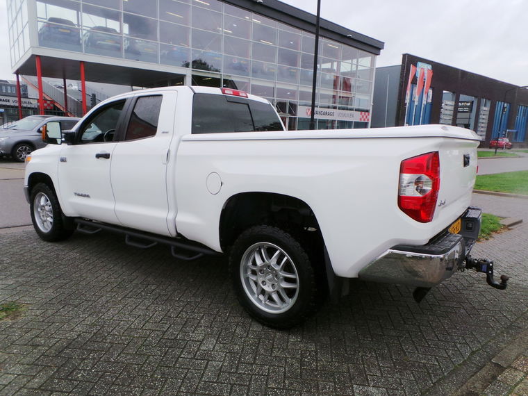 Toyota Tundra