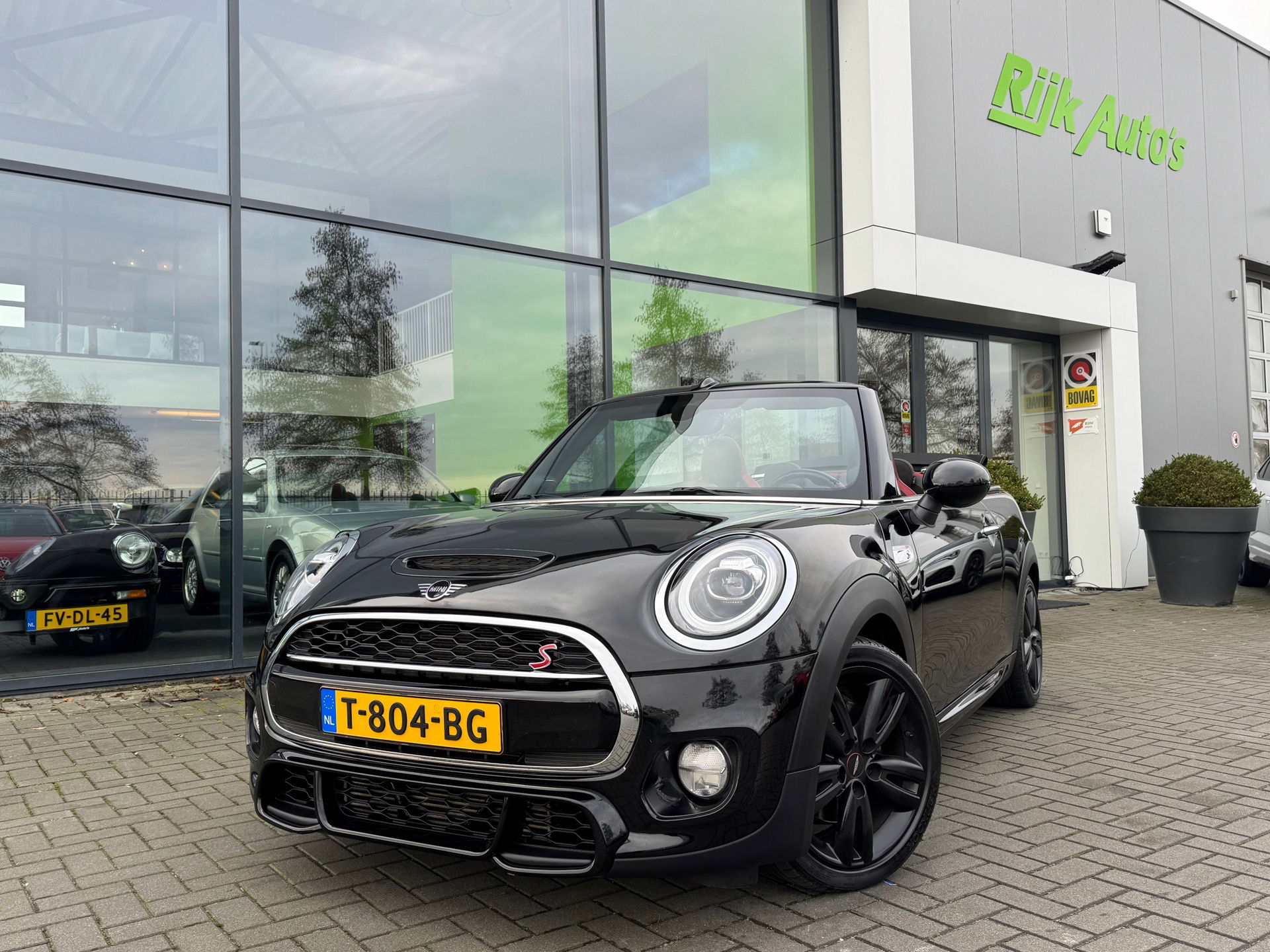 Foto van MINI Cabrio