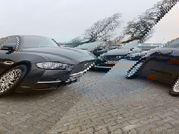 Jaguar XE