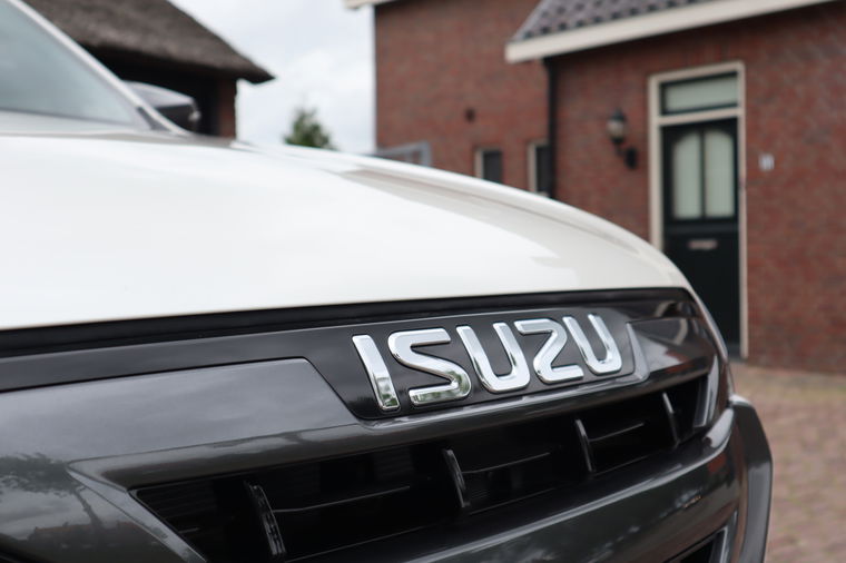 Isuzu D-max