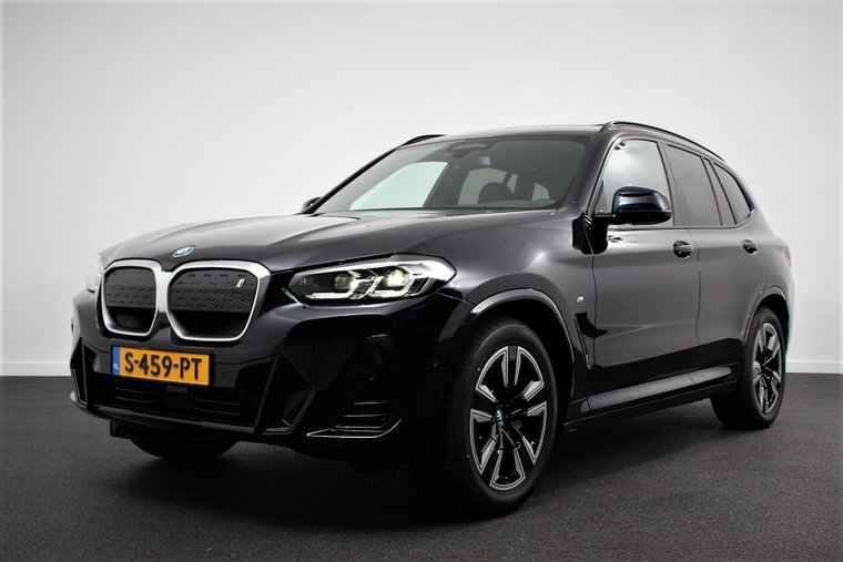Foto van BMW iX3