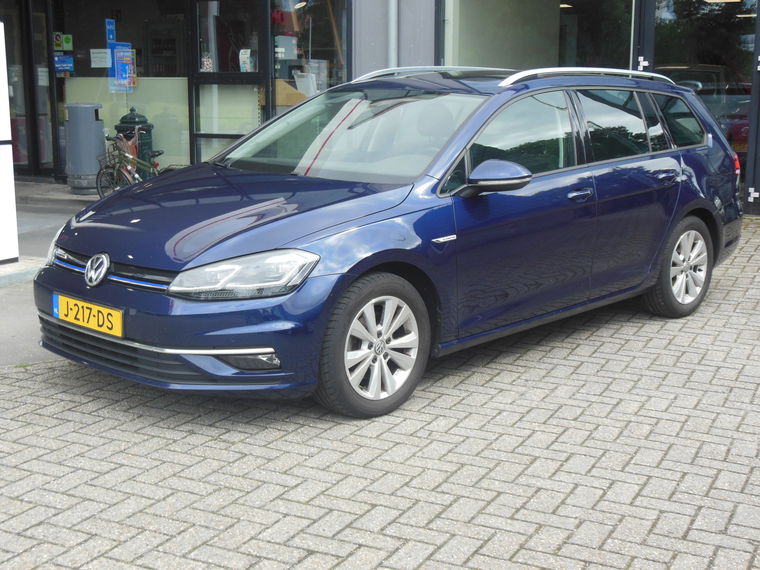 Foto van Volkswagen GOLF Variant