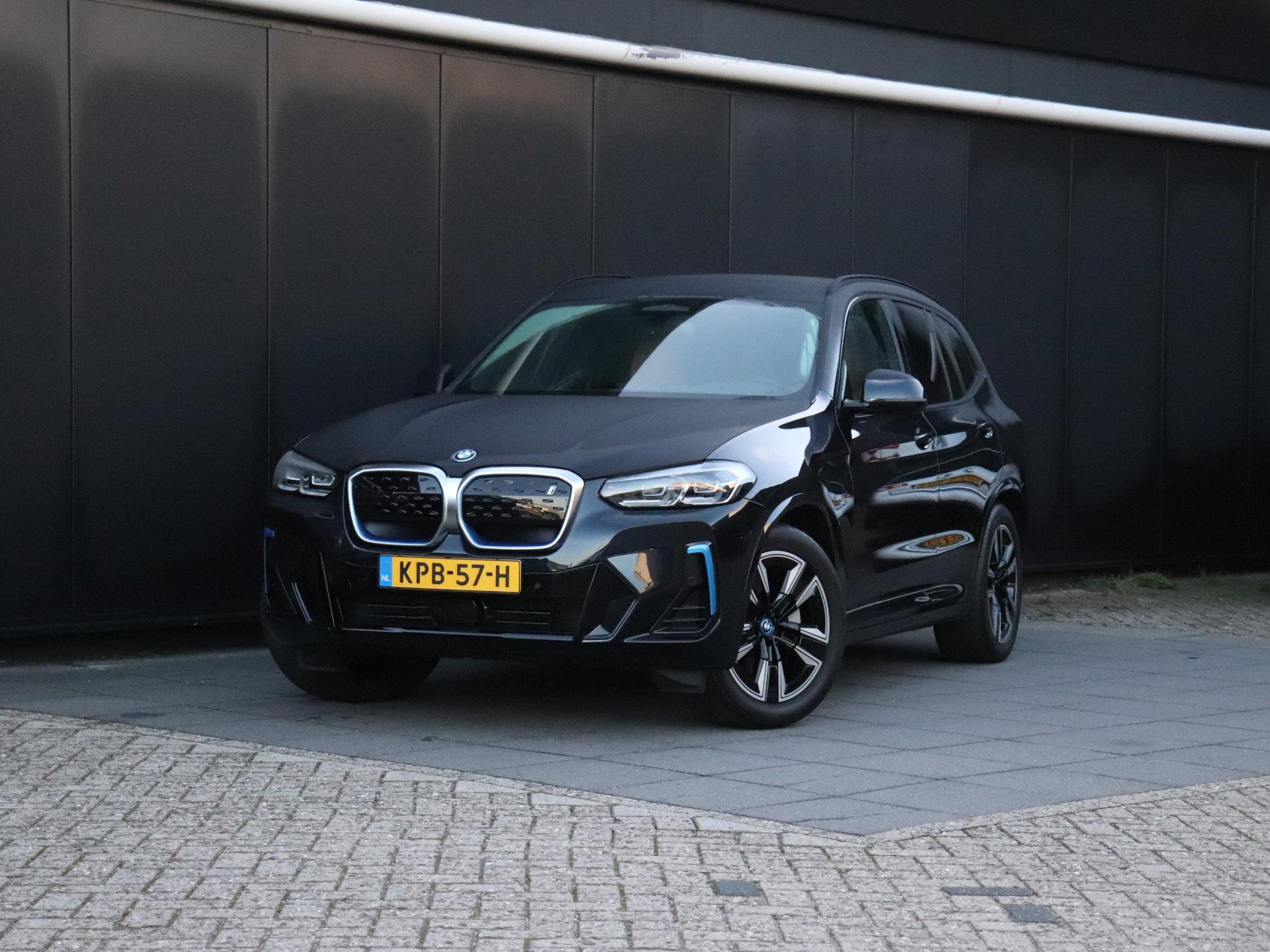 Foto van BMW iX3