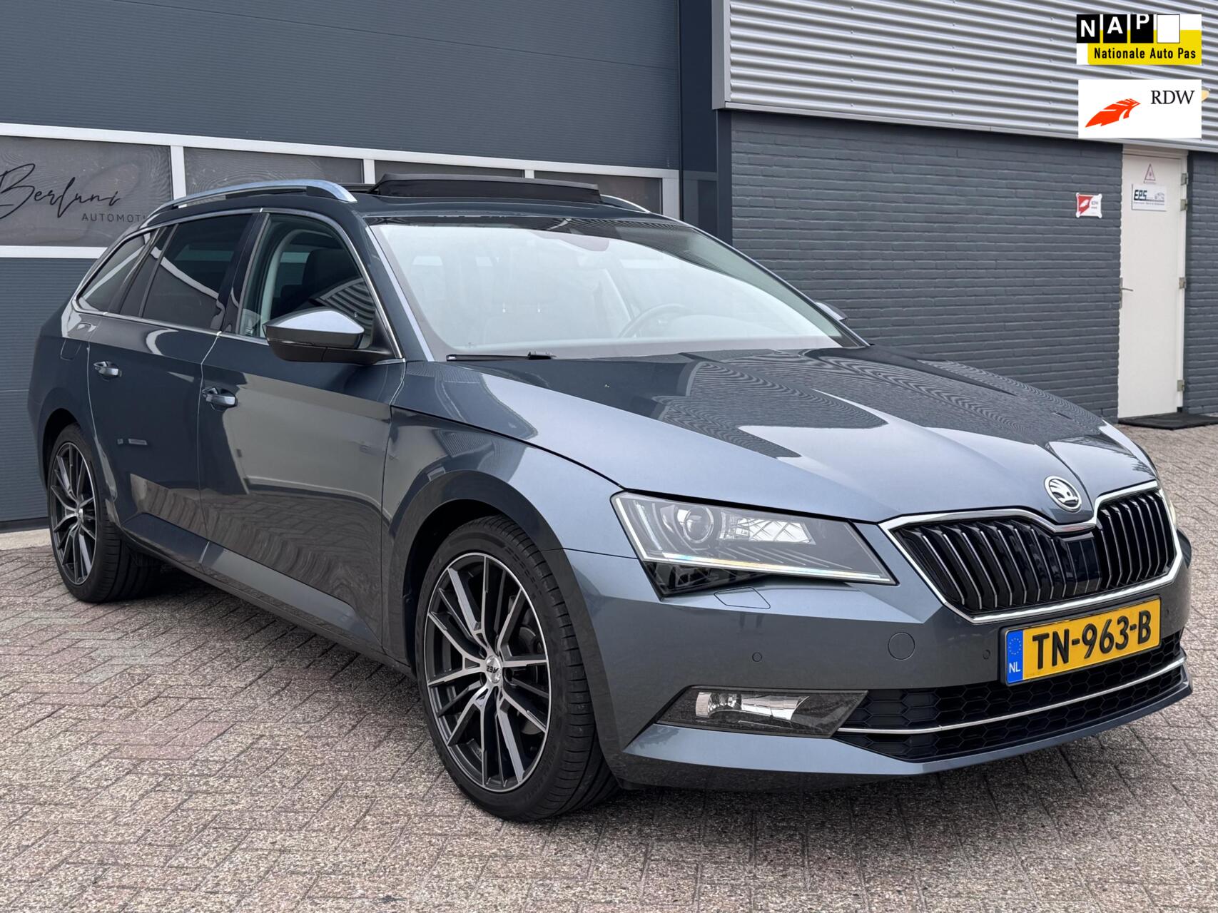 Foto van Škoda Superb