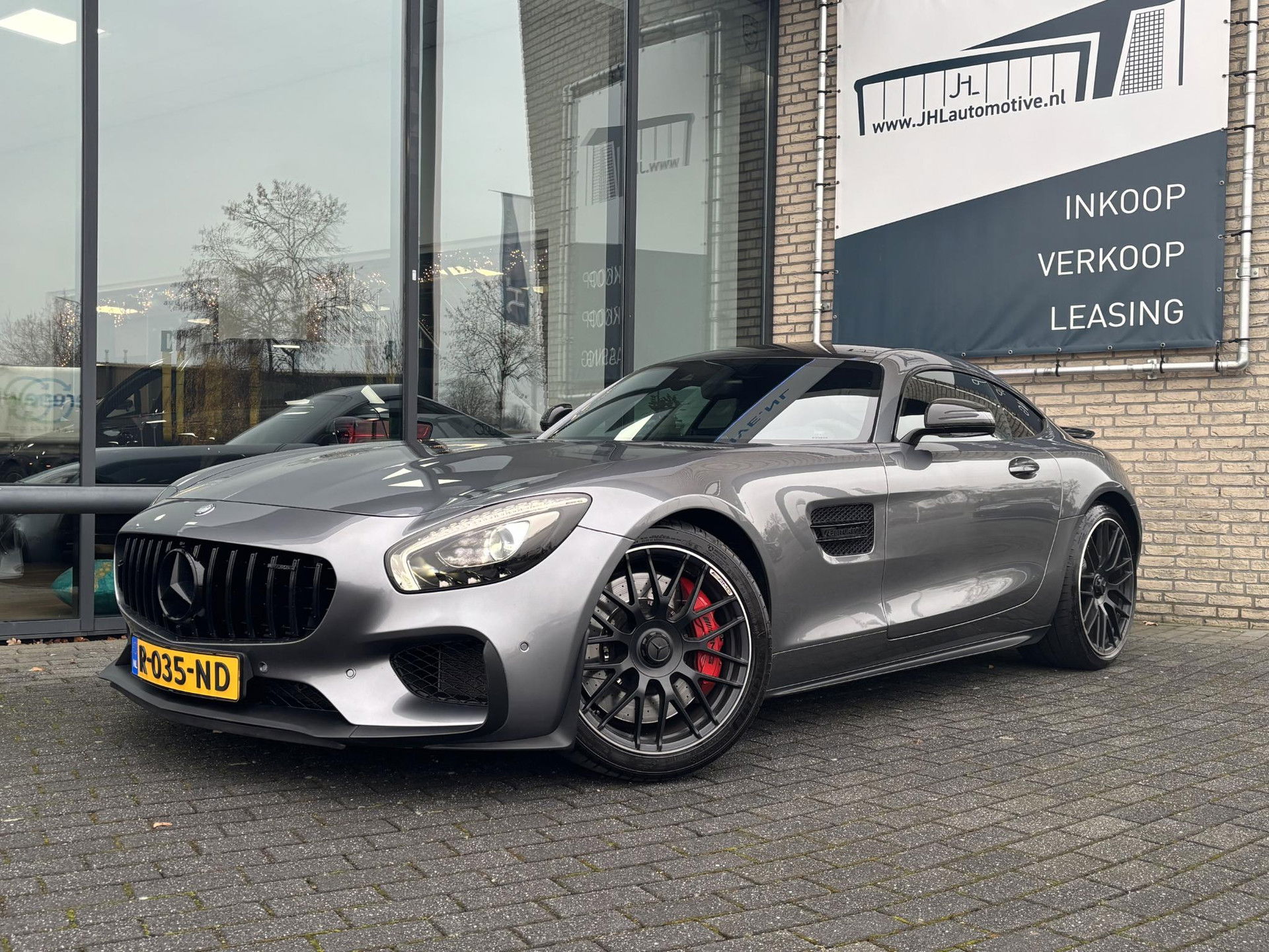 Foto van Mercedes-Benz AMG GT
