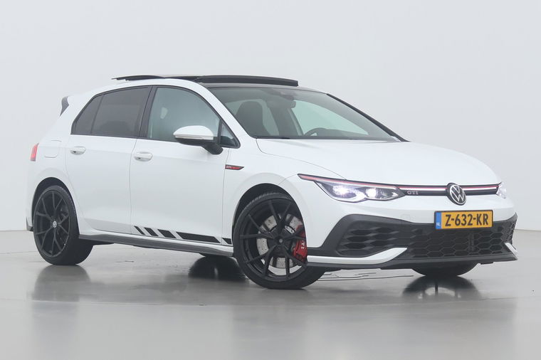 Foto van Volkswagen GOLF 8 GTI