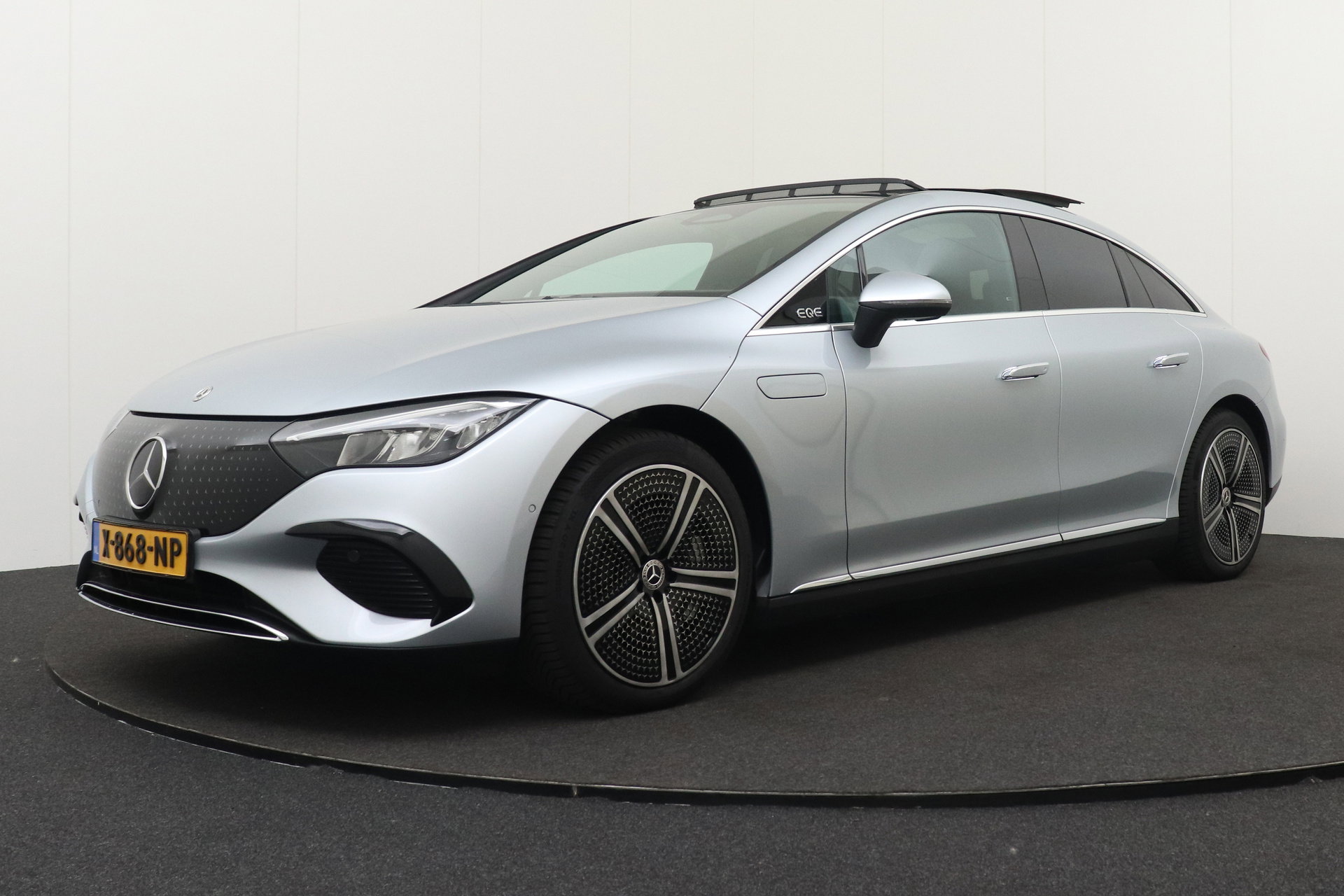 Foto van Mercedes-Benz EQE