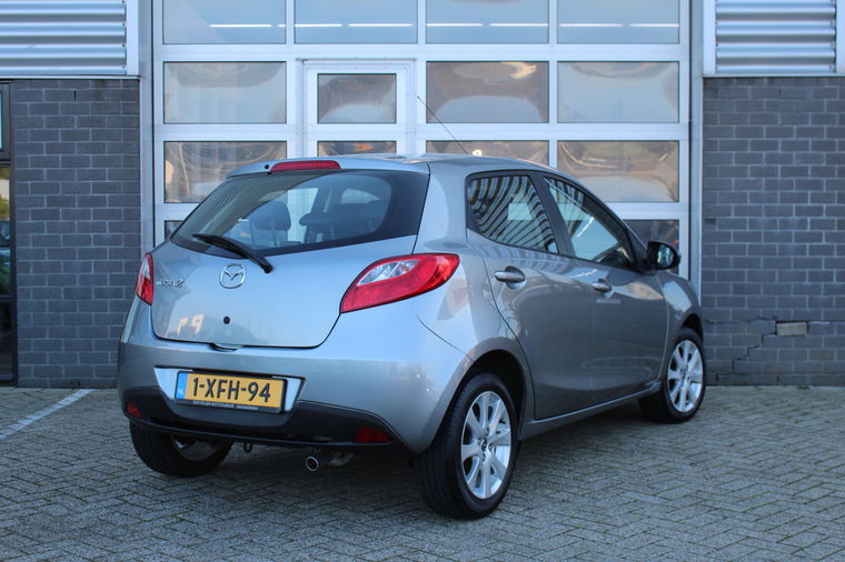 Mazda 2