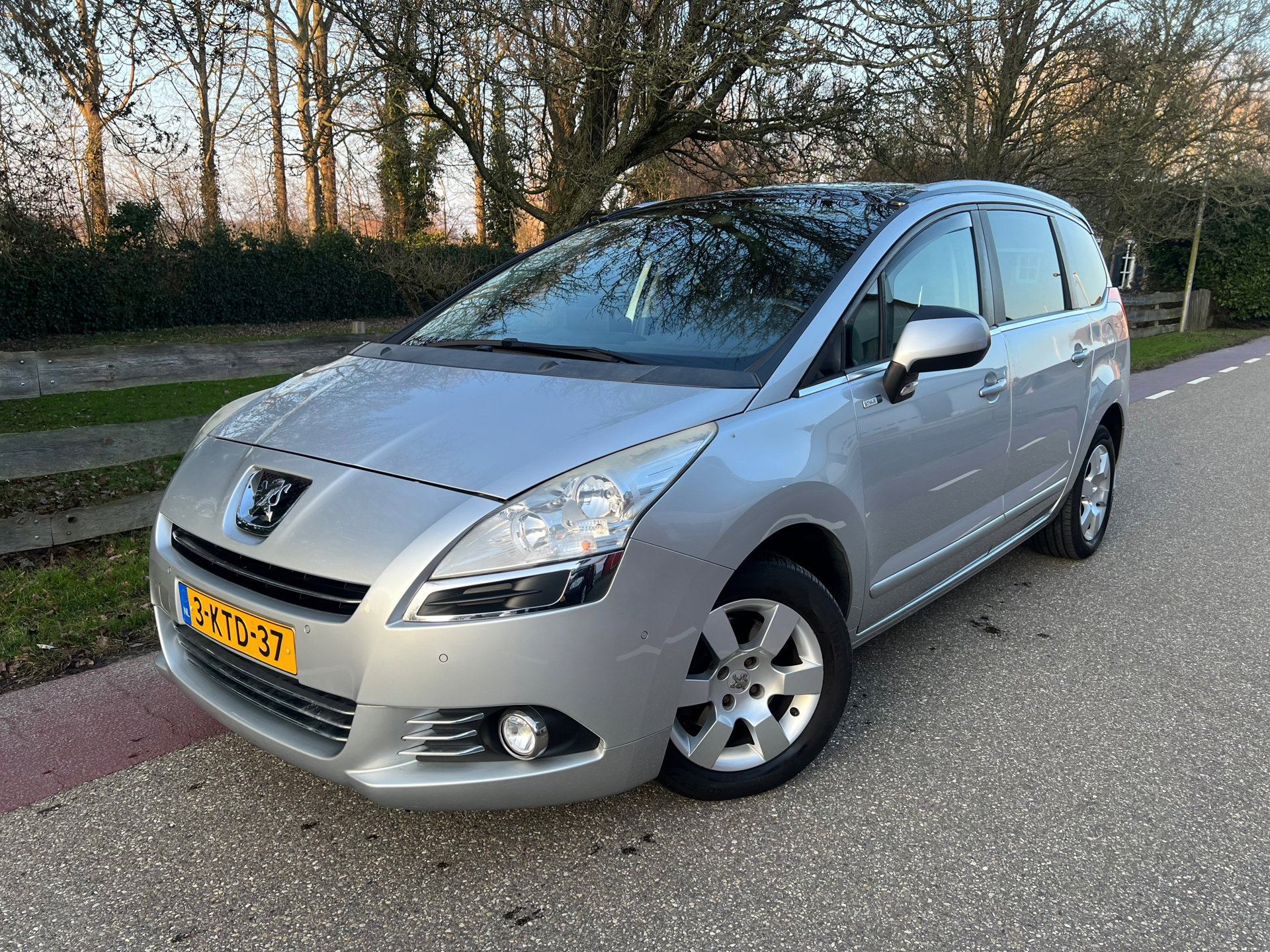 Foto van Peugeot 5008