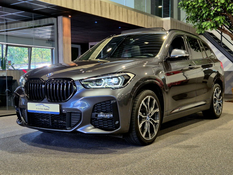 BMW X1 foto 1