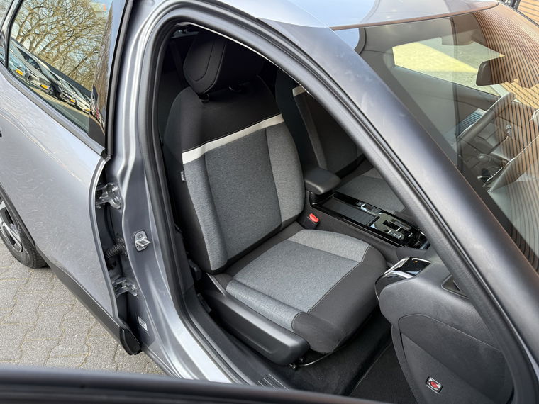 Citroën Ë-C4