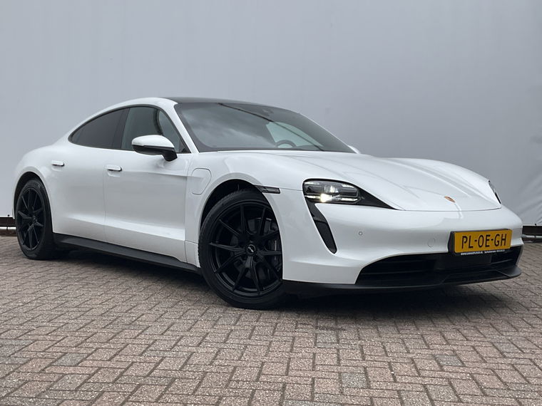 Foto van Porsche Taycan