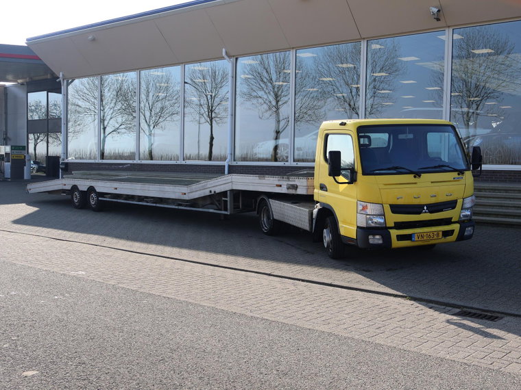 Mitsubishi Canter foto 1