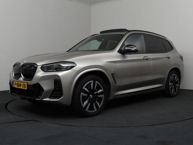 Foto van BMW iX3