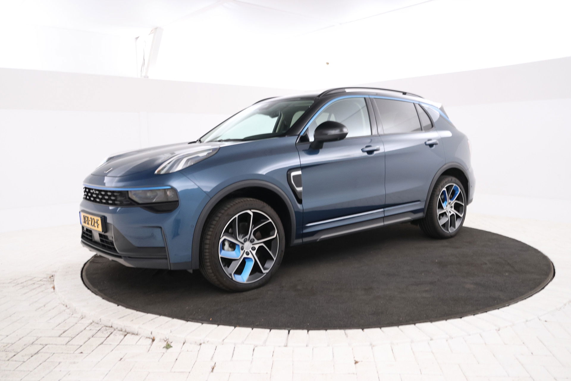 Foto van Lynk & Co 01