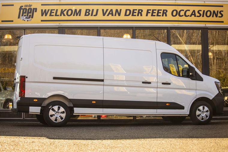 Nissan Interstar