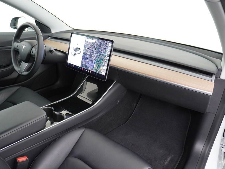 Tesla Model 3 Gerserveerd