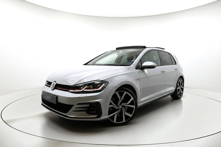 Volkswagen Golf foto 1