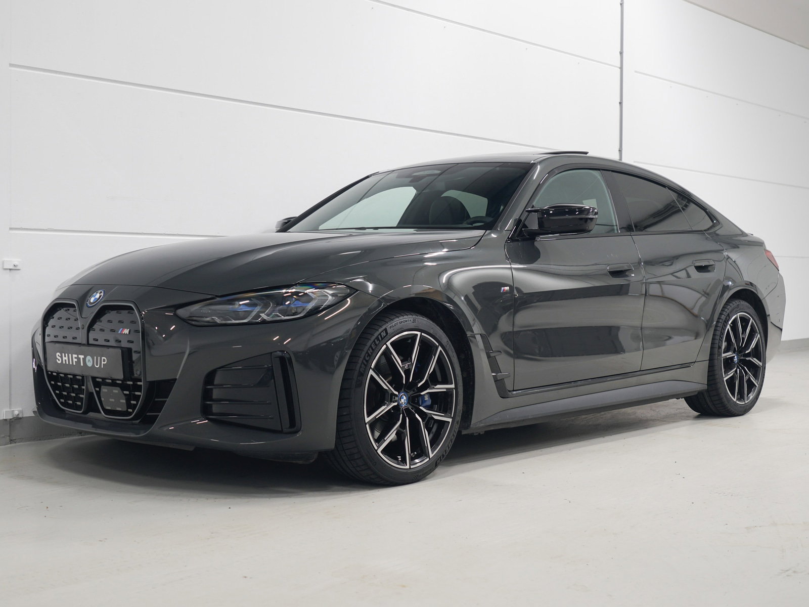 Foto van BMW i4