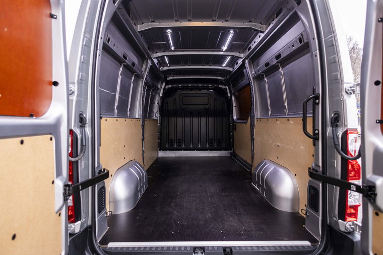 Nissan Interstar