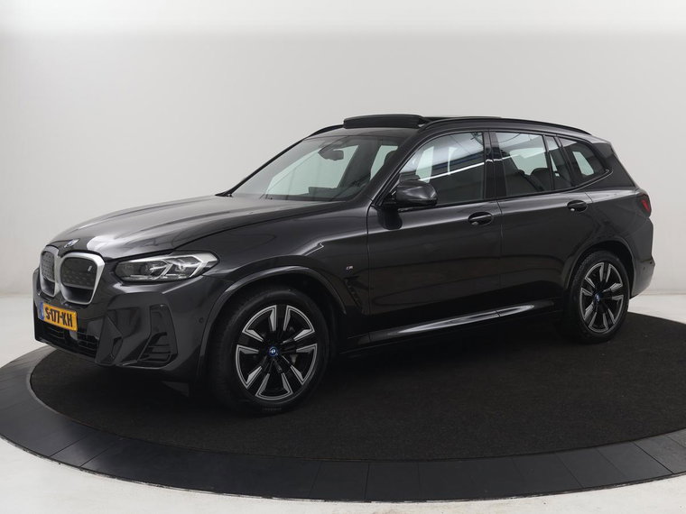 Foto van BMW iX3