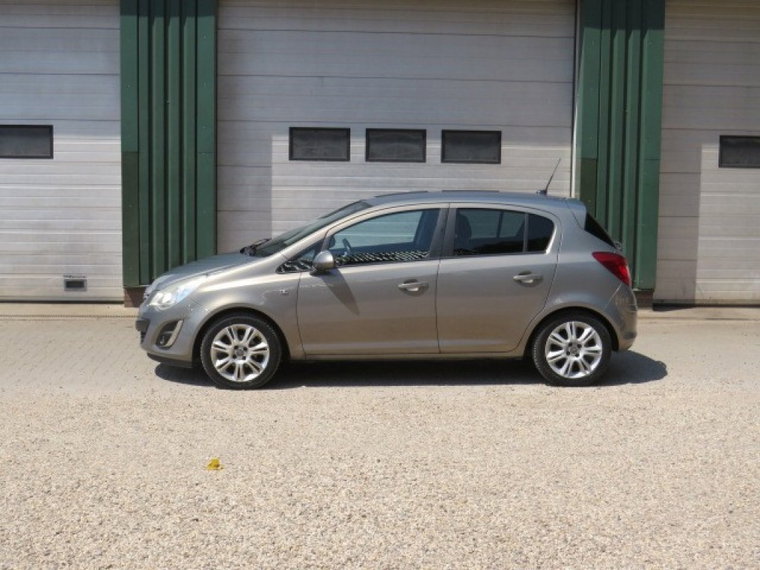 Opel Corsa foto 1