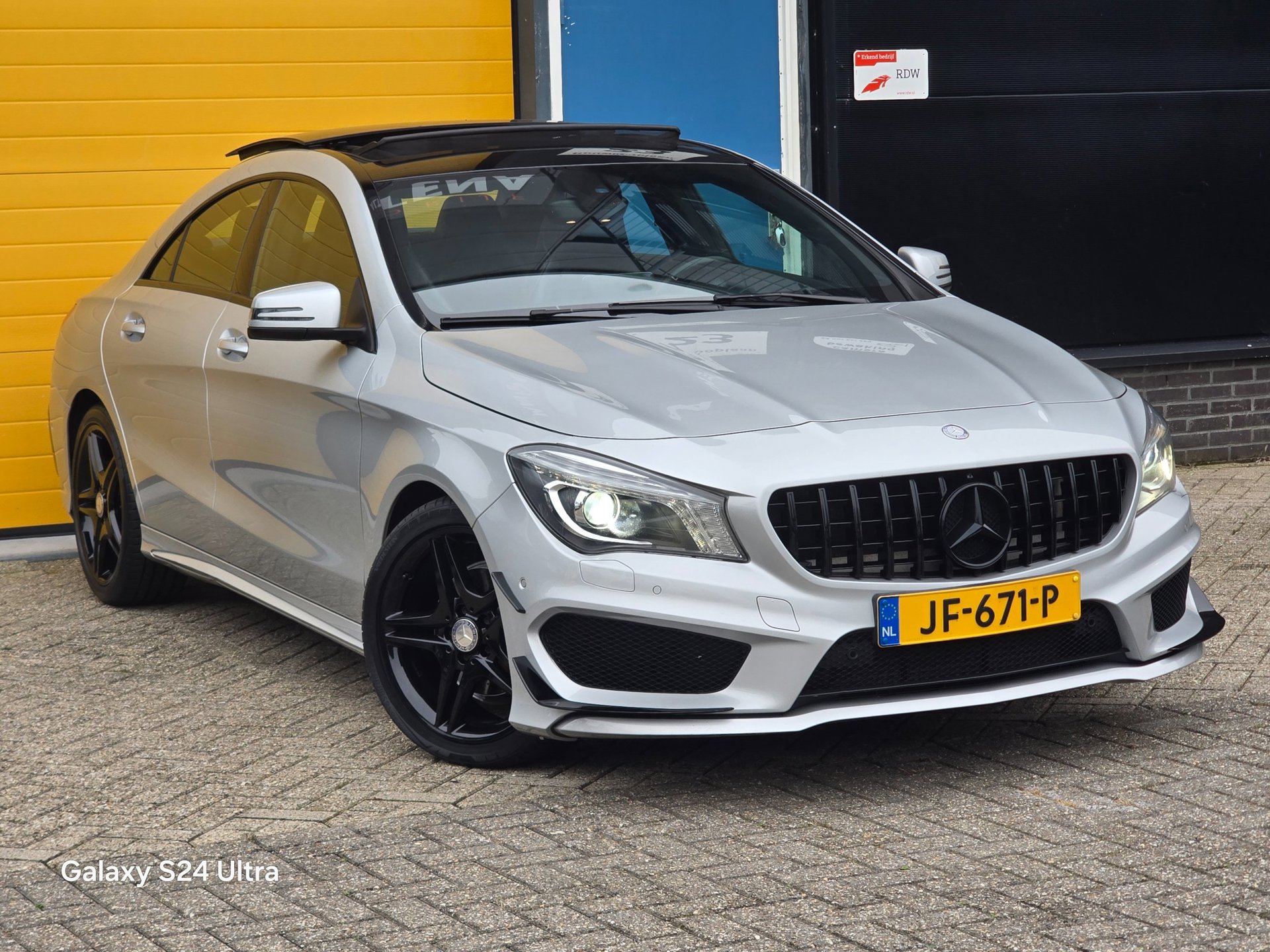 Foto van Mercedes-Benz CLA