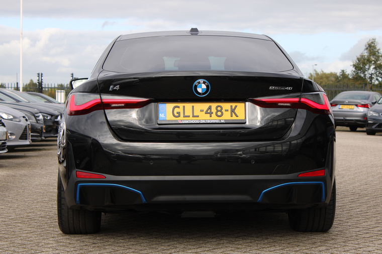 BMW i4