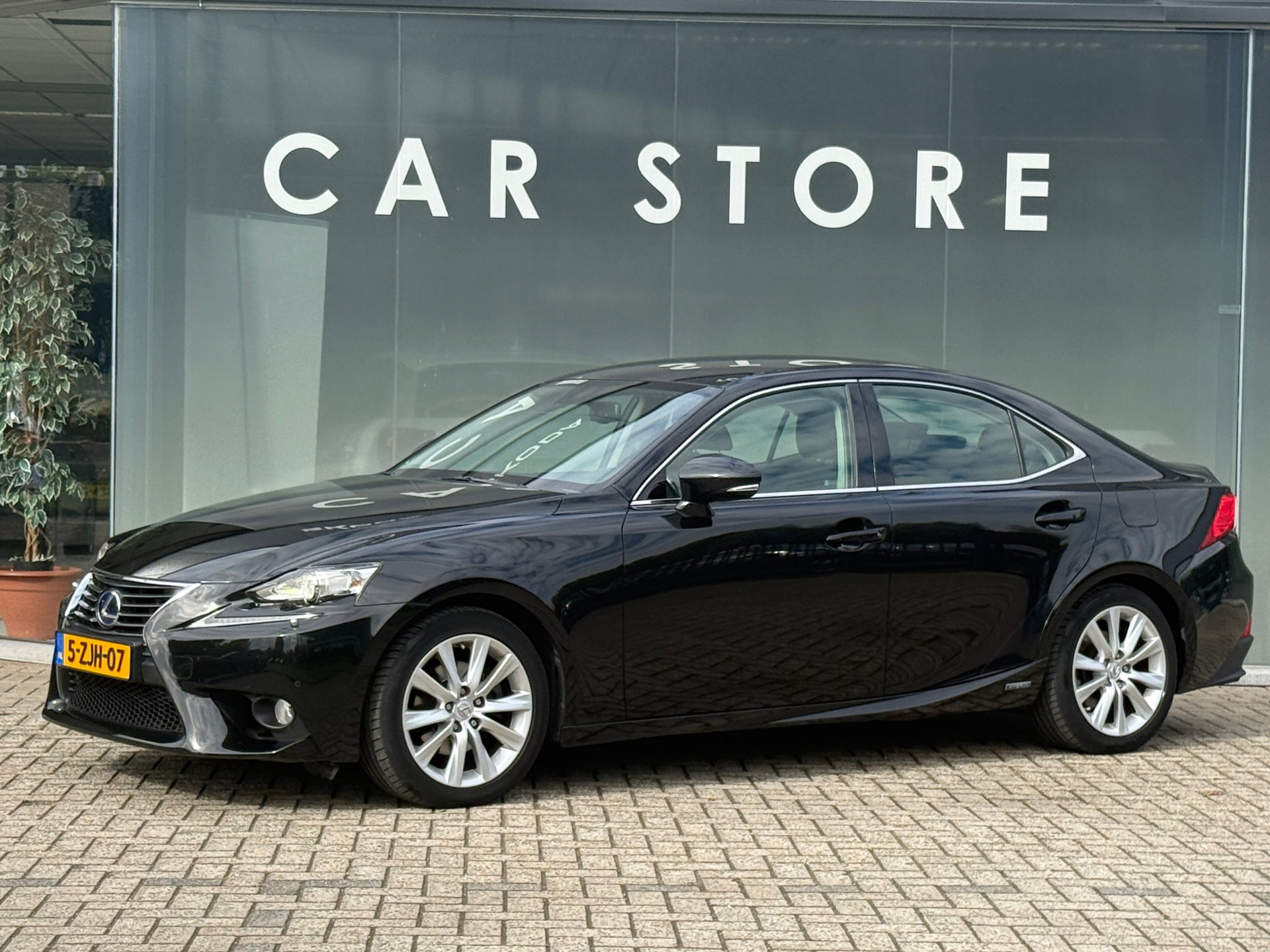 Foto van Lexus IS