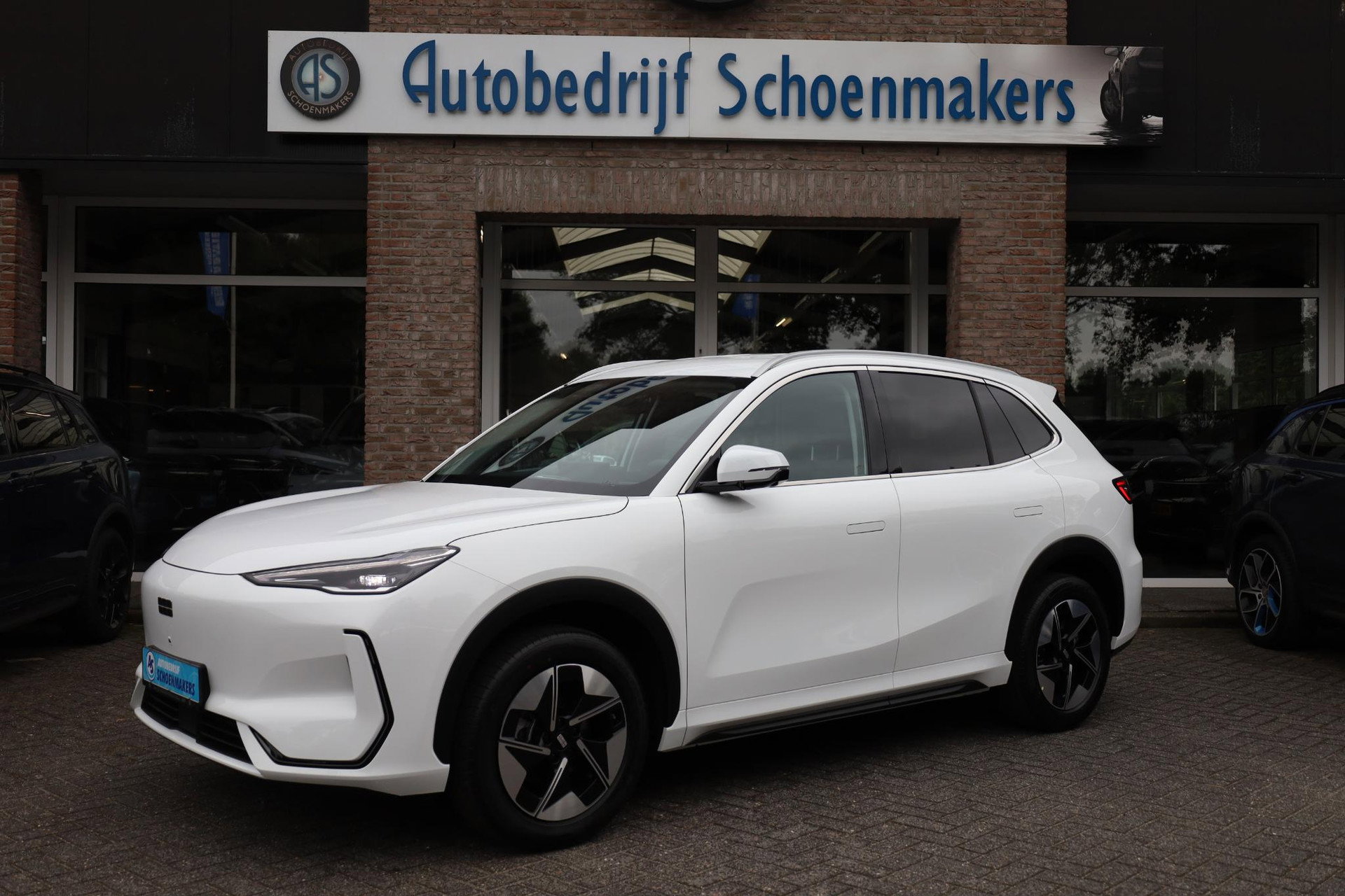 Foto van Geely E5